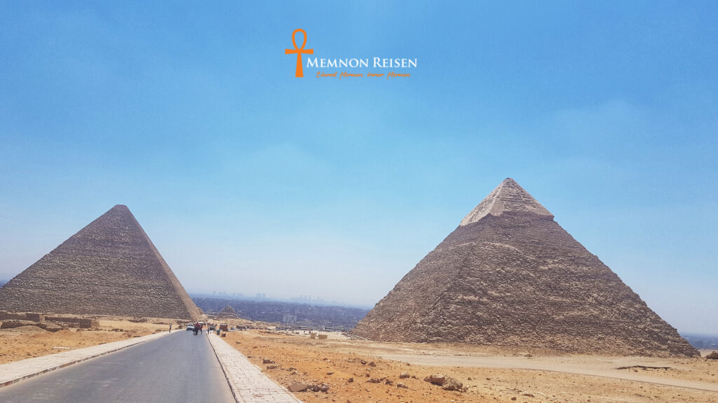 hurghada pyramiden ausflug flugzeug